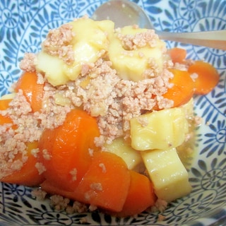 圧力鍋でひき肉、にんじん、ちくわぶの煮物